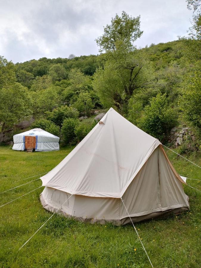 Готель Tente Style Tepee Confort Латур-де-Кароль Екстер'єр фото