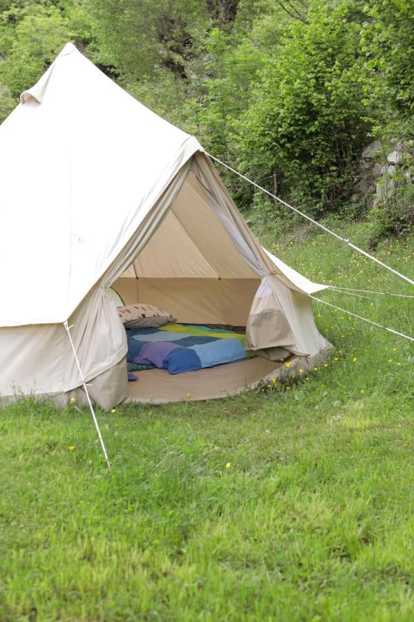 Готель Tente Style Tepee Confort Латур-де-Кароль Екстер'єр фото